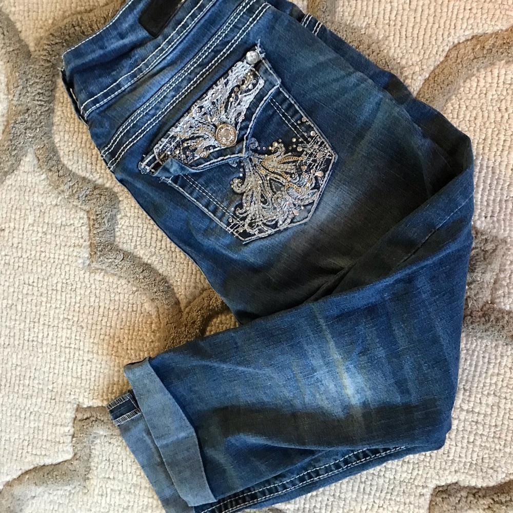 Bedazzled Junior Jean Capri